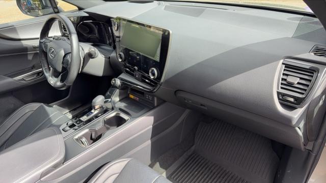 Lexus Nx image 8