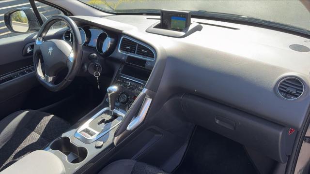 Peugeot 3008 image 1