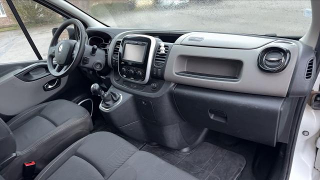 Renault Trafic image 8