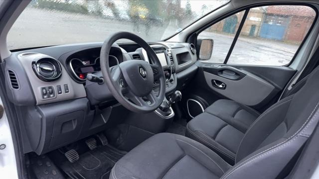 Renault Trafic image 1