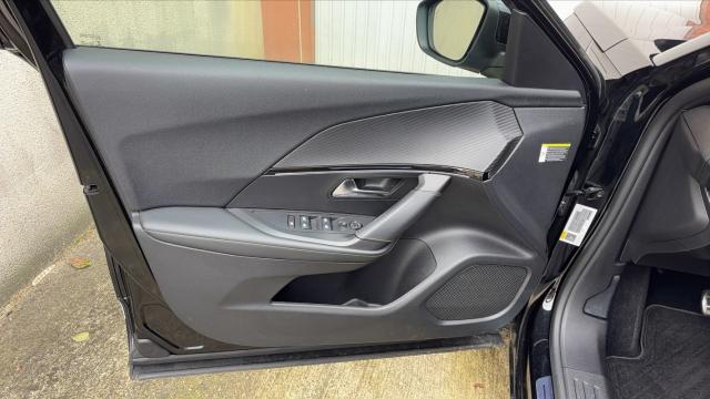 Peugeot 2008 image 9