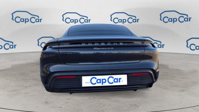 Porsche Taycan image 9