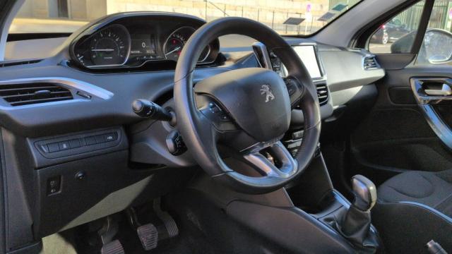 Peugeot 208 image 4