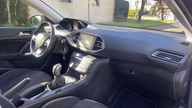 Peugeot 308 image 9