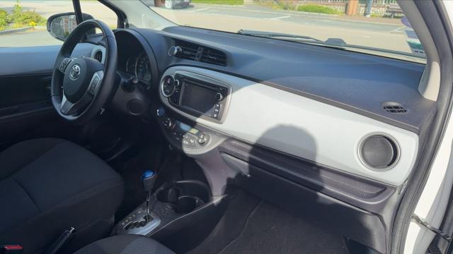 Toyota Yaris image 2