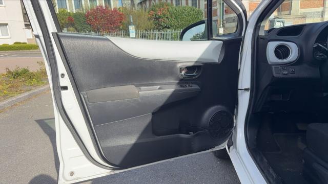 Toyota Yaris image 3