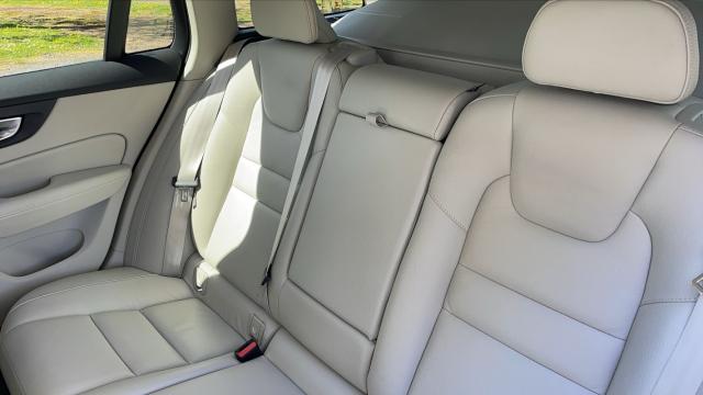 Volvo V60 image 4
