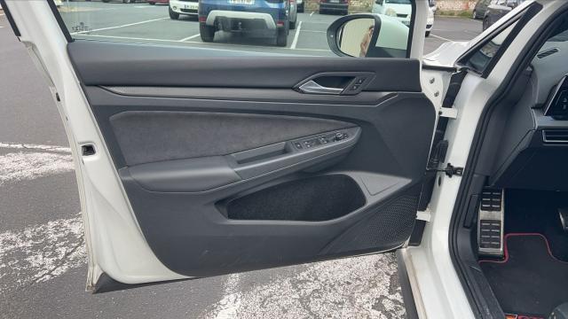 Volkswagen Golf image 3