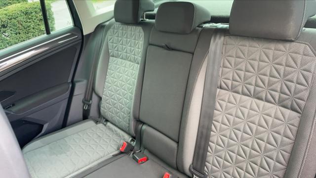 Volkswagen Tiguan image 8