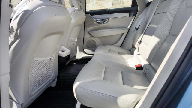 Volvo V90 Cross Country image 9
