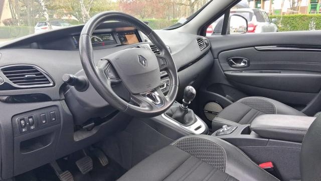 Renault Grand Scénic image 1