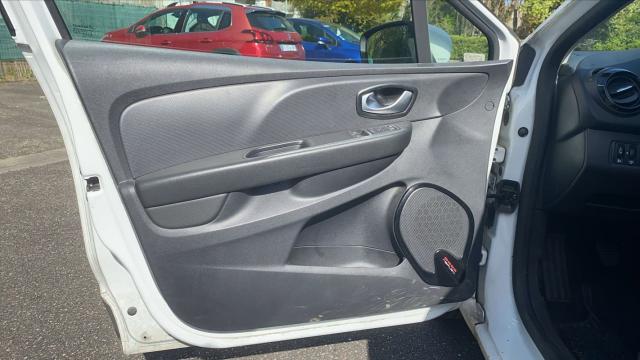 Renault Clio image 8