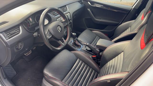 Skoda Octavia image 5