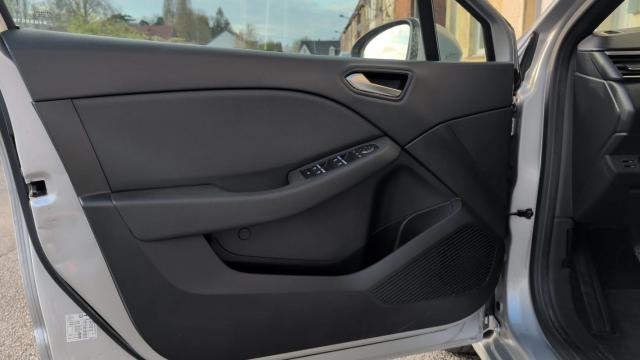 Renault Clio image 1