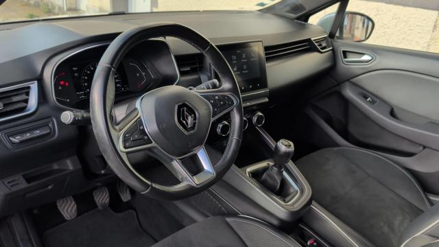 Renault Clio image 2