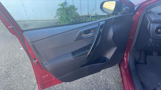 Toyota Auris image 3