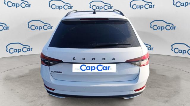 Skoda Superb Combi image 6