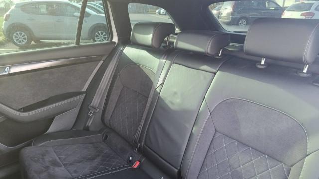 Skoda Superb Combi image 2