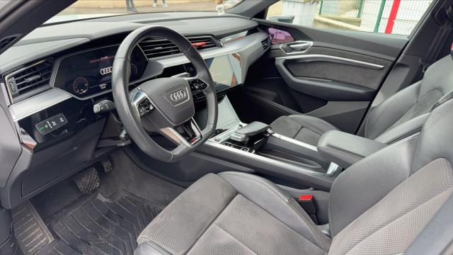 Audi E-Tron image 7