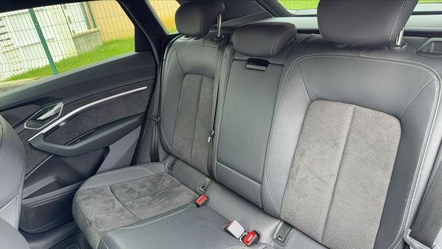 Audi E-Tron image 8