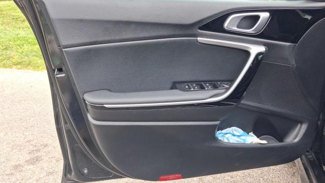 Kia Pro_cee'D image 7