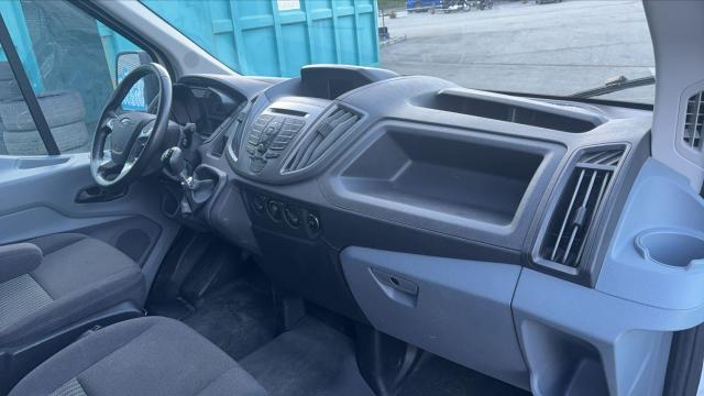 Ford Transit image 8
