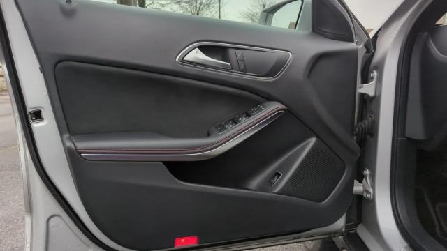 Mercedes Benz Classe Gla image 9