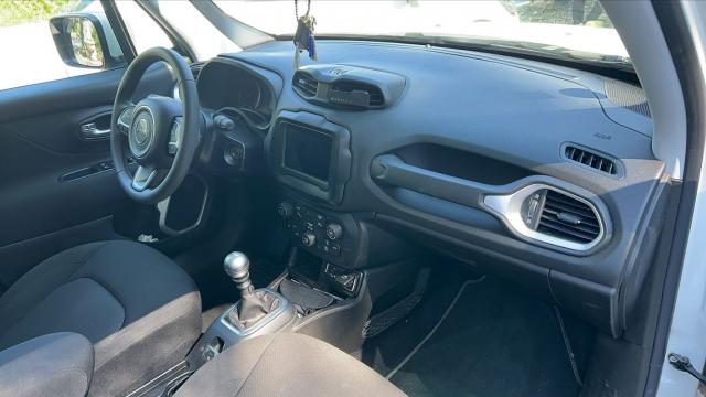 Jeep Renegade image 4