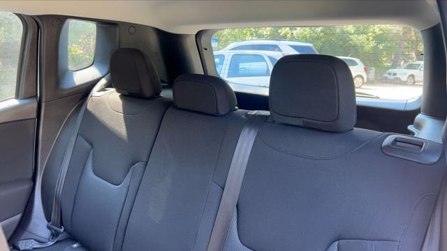Jeep Renegade image 8