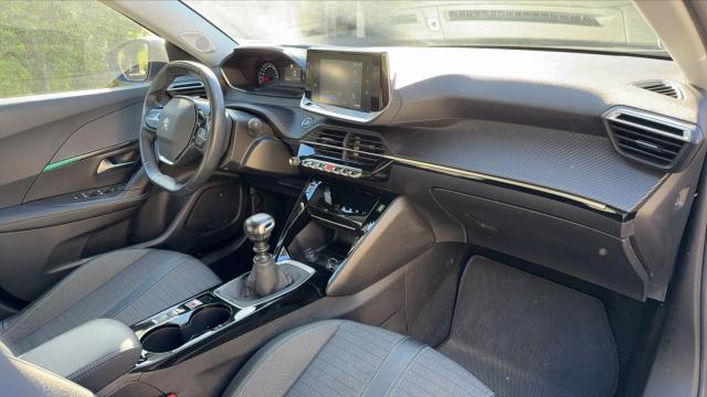 Peugeot 2008 image 4