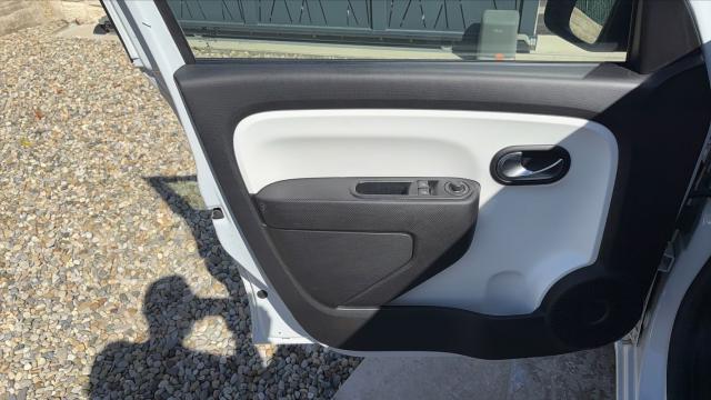 Renault Twingo image 9