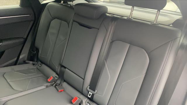 Audi Q3 image 2