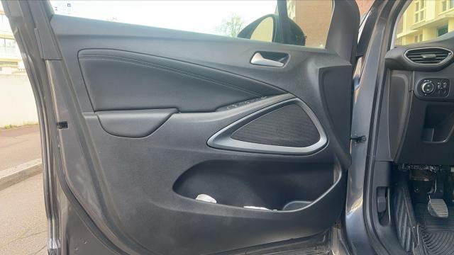 Opel Crossland image 8