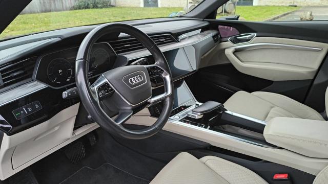 Audi E-Tron image 7