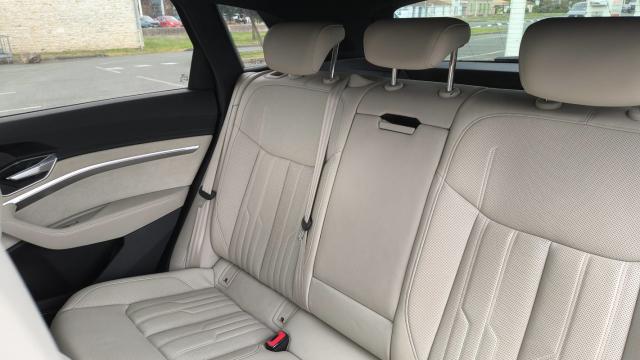 Audi E-Tron image 8