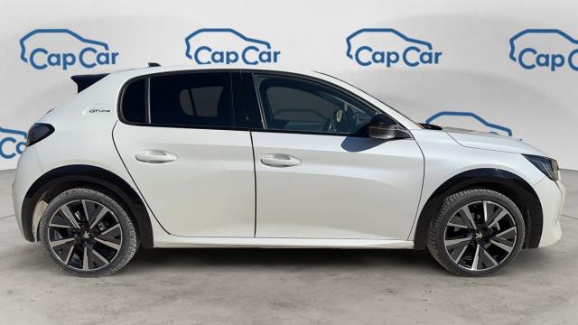 Peugeot 208 image 8