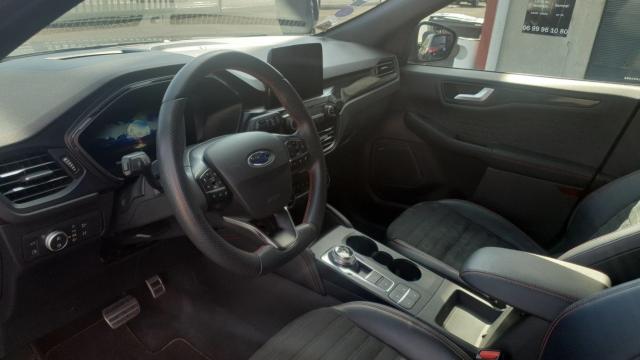 Ford Kuga image 6