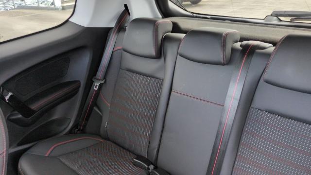 Peugeot 208 image 2