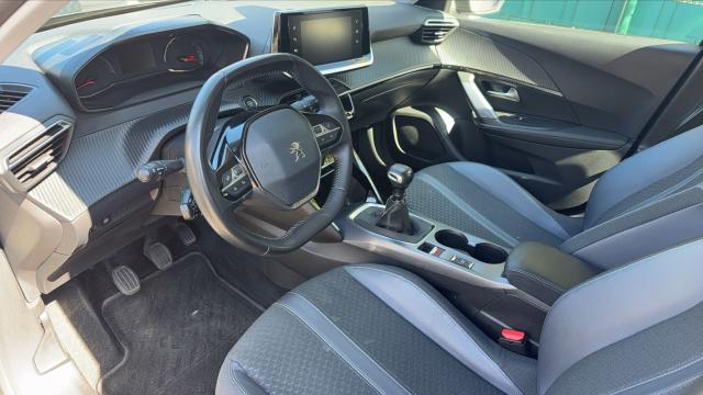 Peugeot 2008 image 4