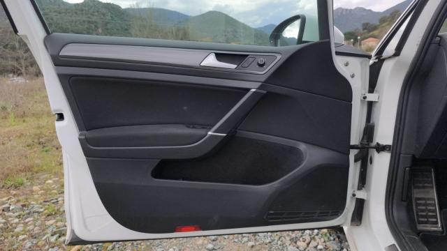 Volkswagen Golf image 6