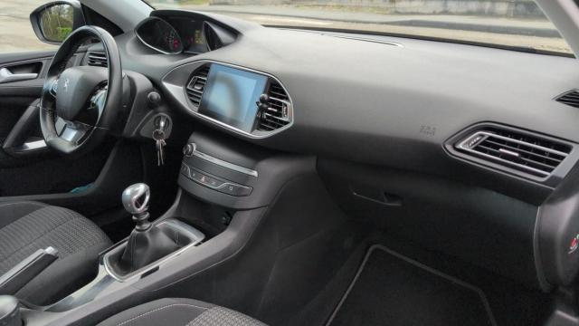 Peugeot 308 image 6