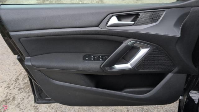 Peugeot 308 image 3