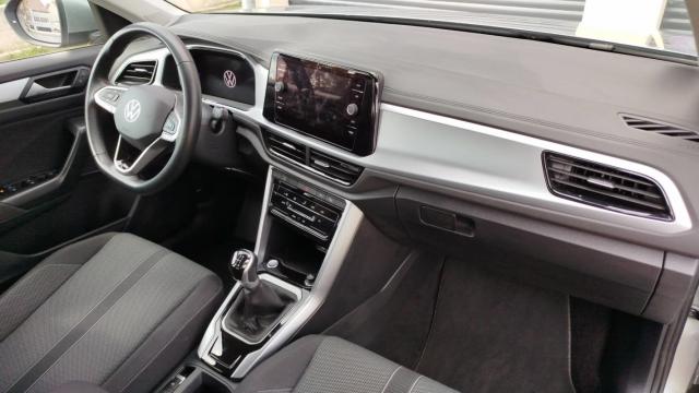 Volkswagen T-Roc image 7