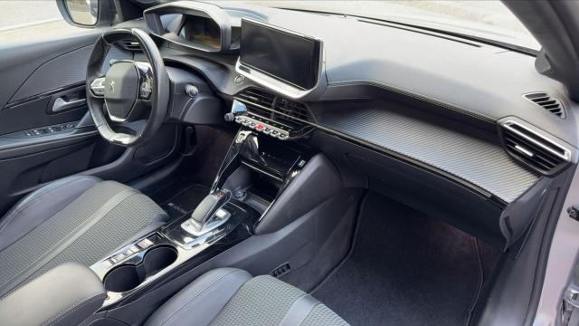 Peugeot E-208 image 3