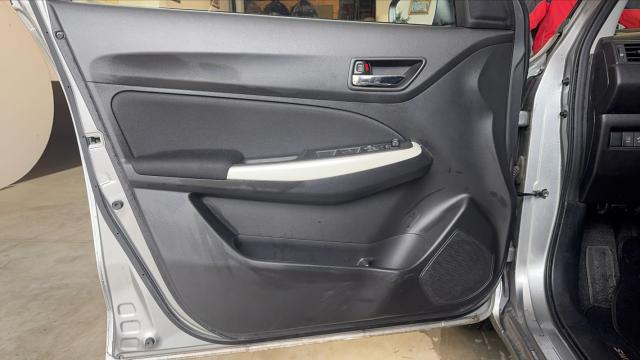 Suzuki Swift image 1