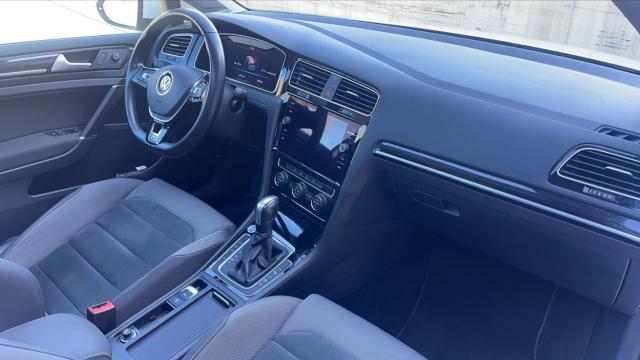 Volkswagen Golf image 8