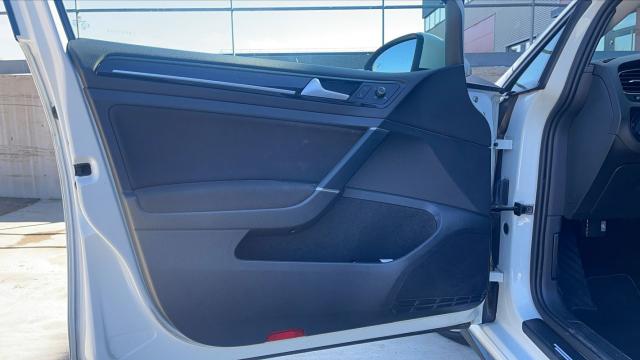 Volkswagen Golf image 6