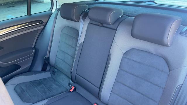 Volkswagen Golf image 1