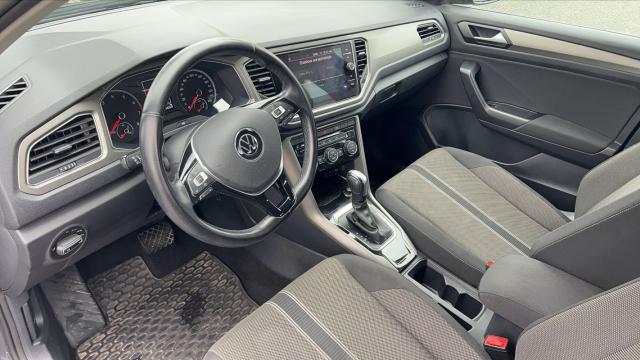 Volkswagen T-Roc image 2
