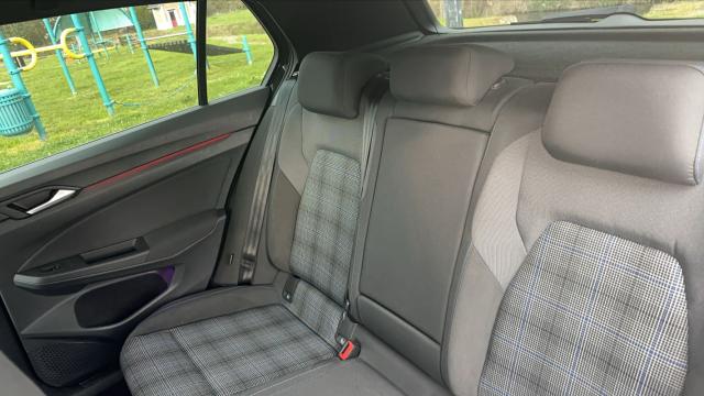Volkswagen Golf image 4